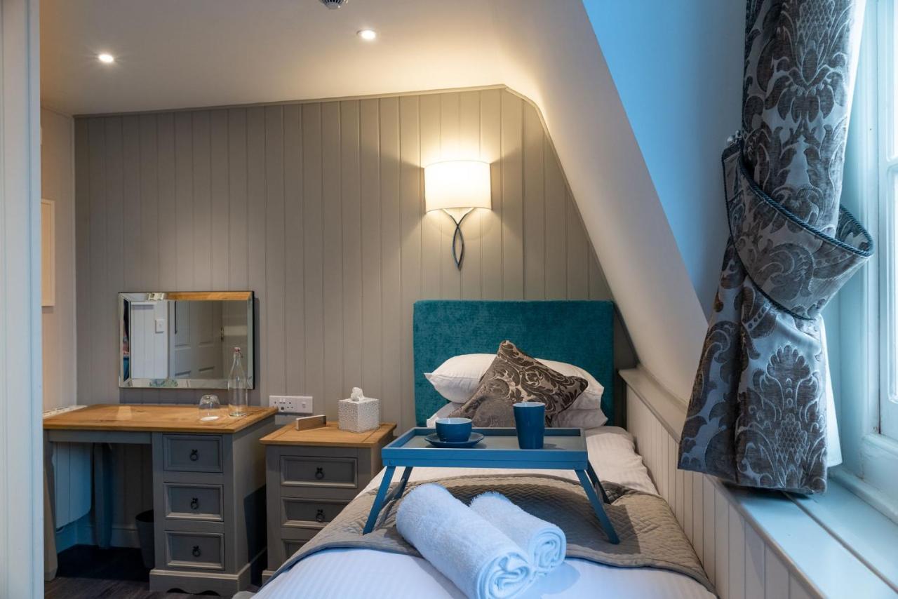 The Three Crowns B&B Plymouth Bilik gambar