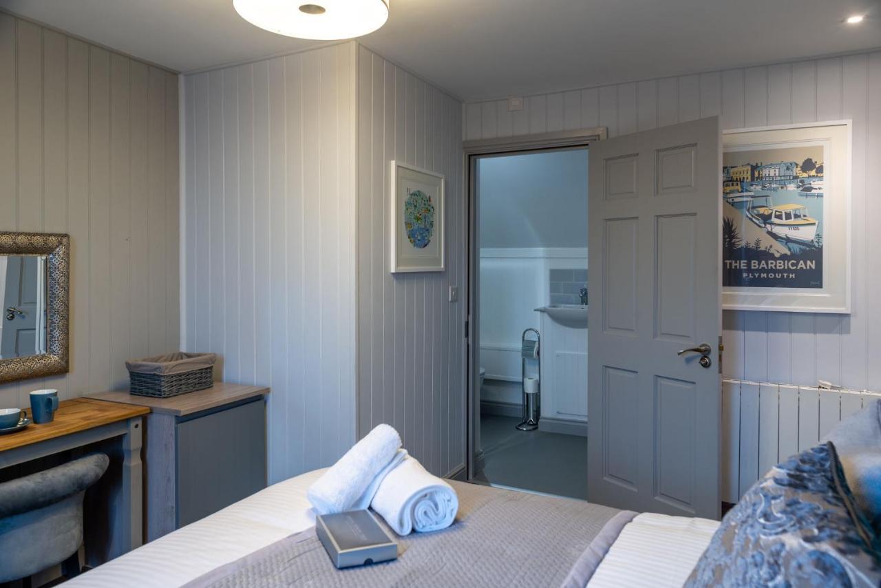 The Three Crowns B&B Plymouth Bilik gambar
