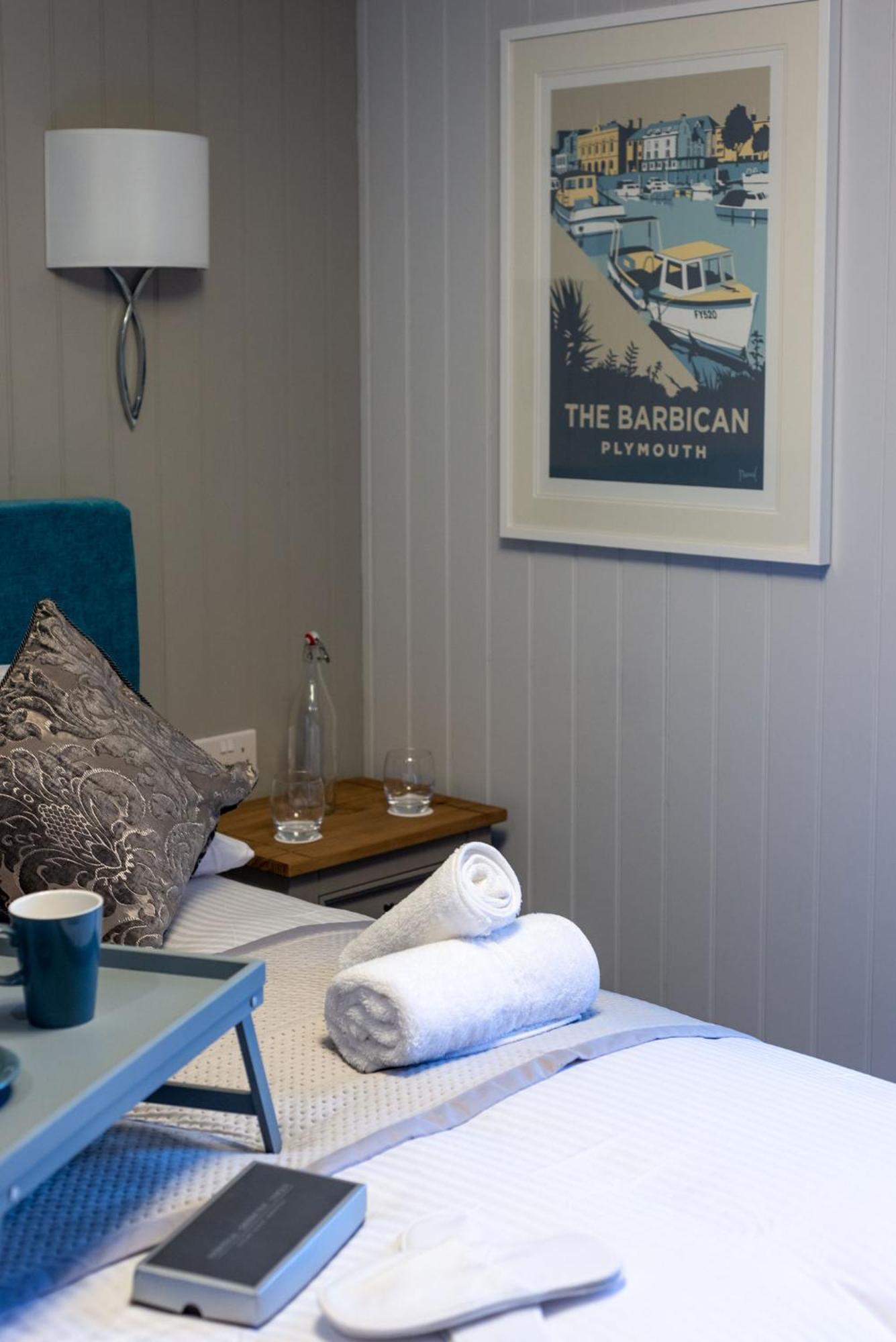 The Three Crowns B&B Plymouth Bilik gambar