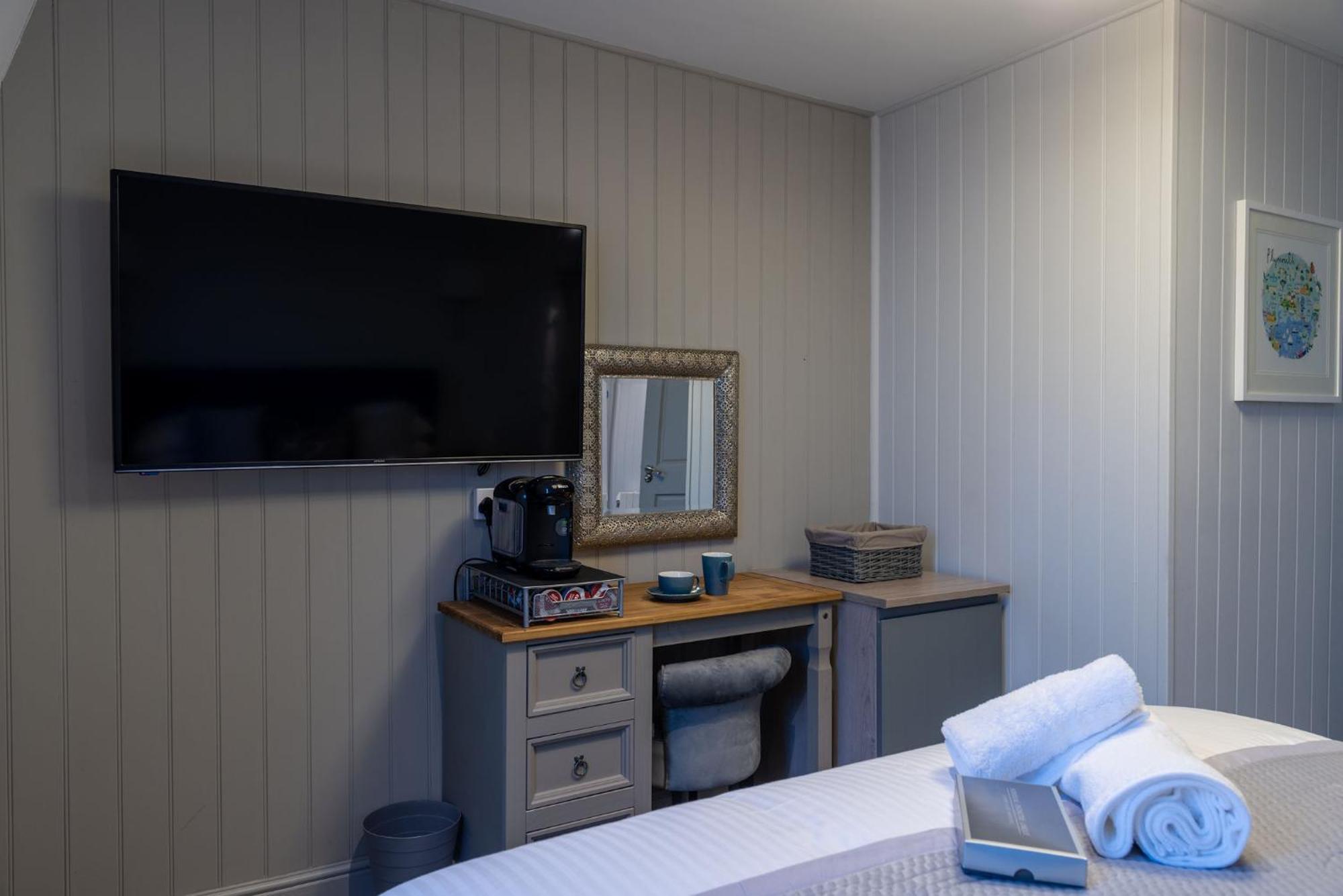 The Three Crowns B&B Plymouth Bilik gambar